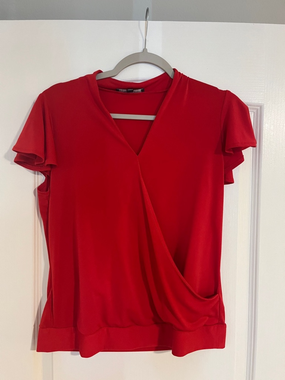 Adrianna Papell Red V-Neck Surplice Flutter Sleeve Top
